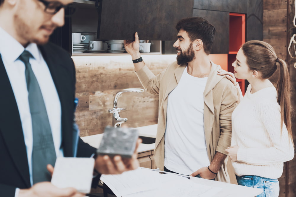 Who provides dependable kitchen cabinet replacement in Narragansett